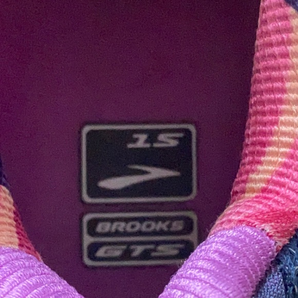 Brooks Adrenaline GTS 15 running shoe/sneaker Size 9. - Picture 6 of 10